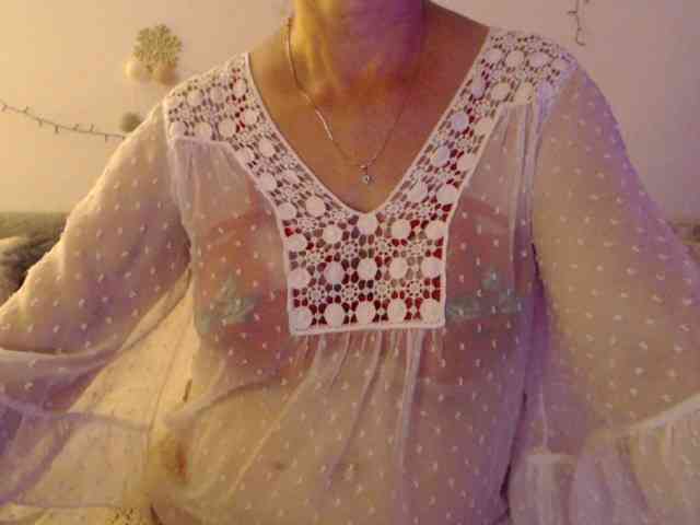 goodSnowQueen webcam
