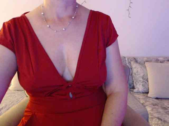 goodSnowQueen webcam
