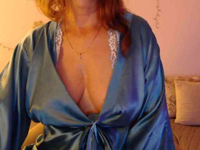 goodSnowQueen webcam