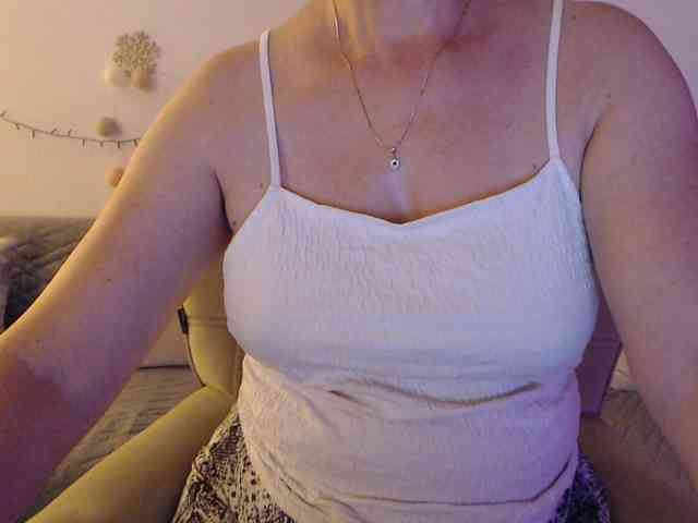 goodSnowQueen goodSnowQueen