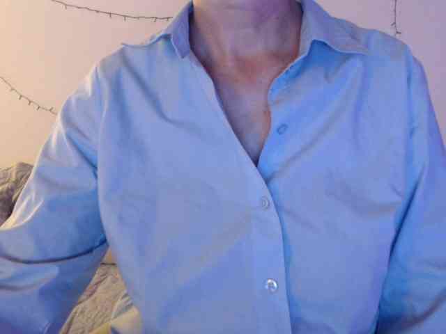 goodSnowQueen webcam