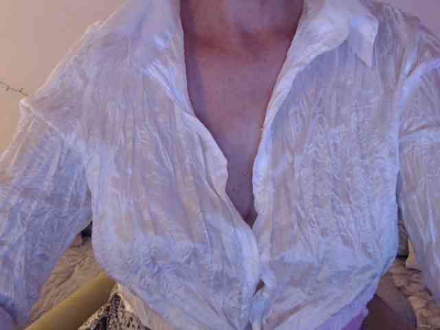 goodSnowQueen webcam