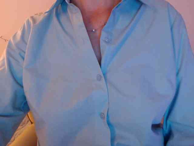 goodSnowQueen webcam