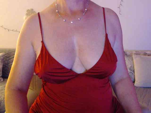 goodSnowQueen webcam