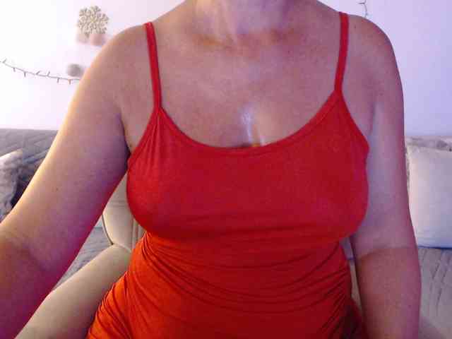 goodSnowQueen webcam
