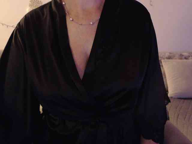 goodSnowQueen webcam