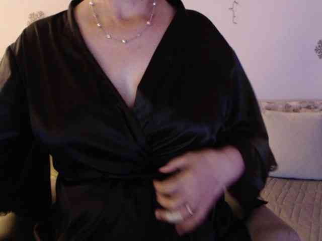 nude amateur GoodSnowQueen