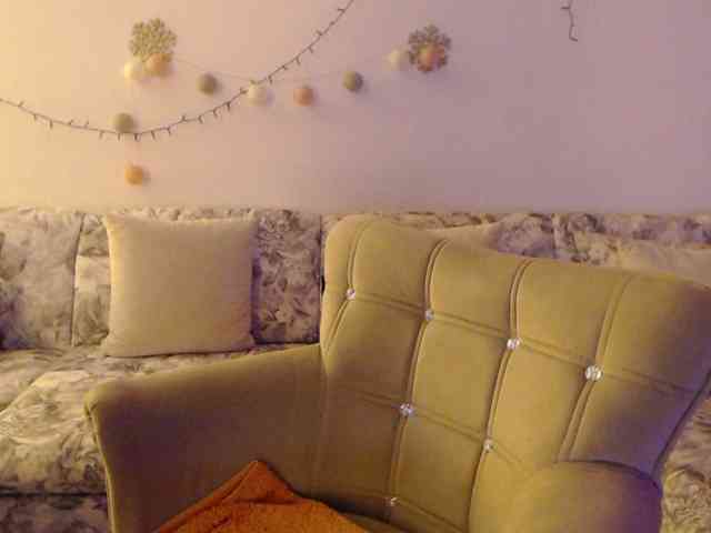goodSnowQueen webcam