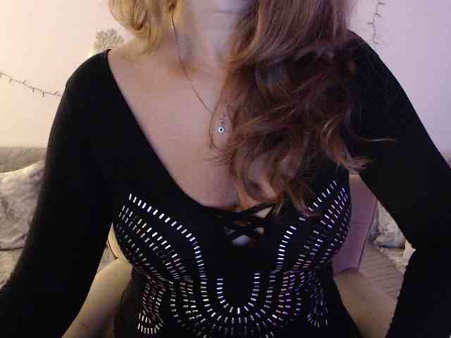 goodSnowQueen webcam