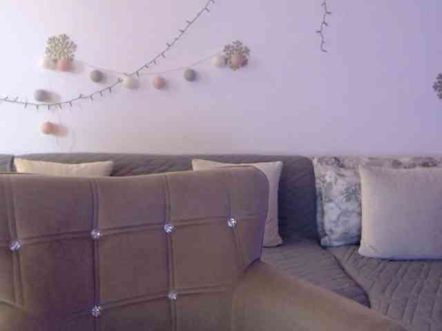 goodSnowQueen webcam