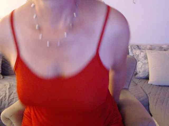 goodSnowQueen webcam