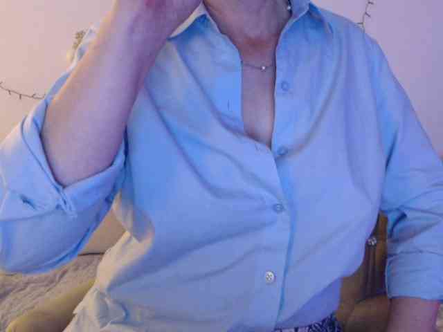 goodSnowQueen webcam