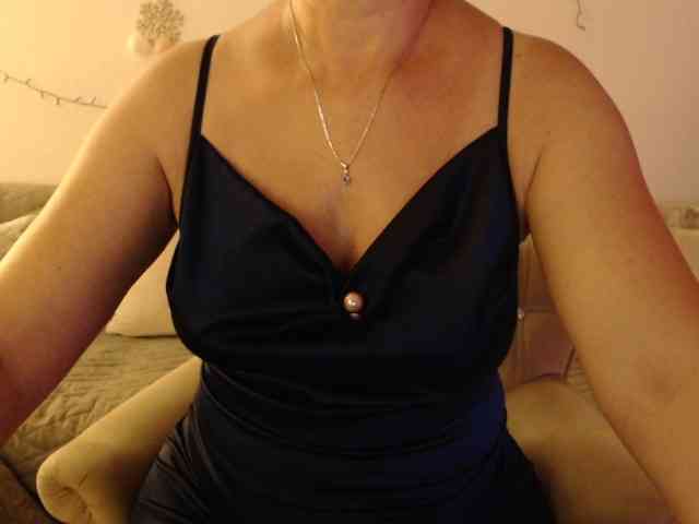 goodSnowQueen webcam