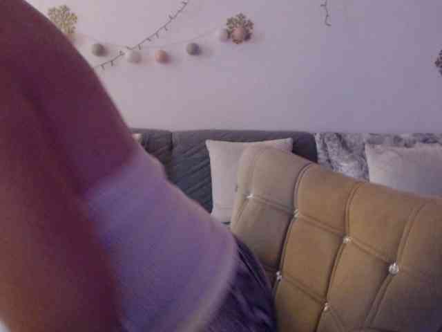goodSnowQueen webcam