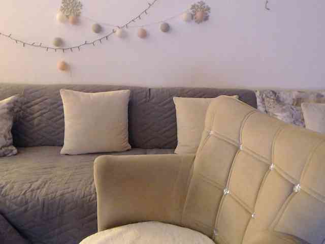 goodSnowQueen webcam
