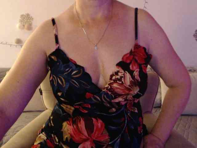 goodSnowQueen webcam