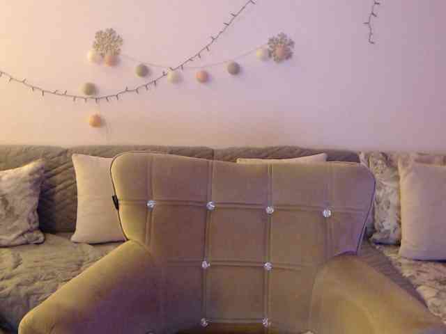 goodSnowQueen webcam