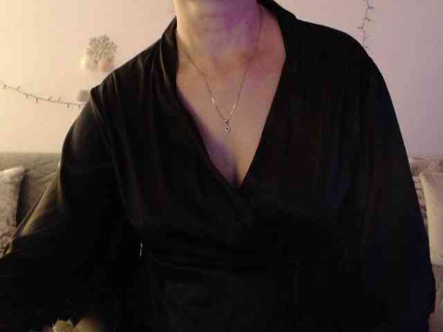 goodSnowQueen webcam