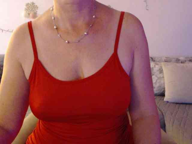 goodSnowQueen webcam