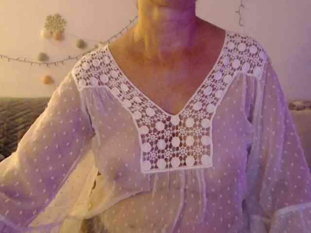 goodSnowQueen goodSnowQueen