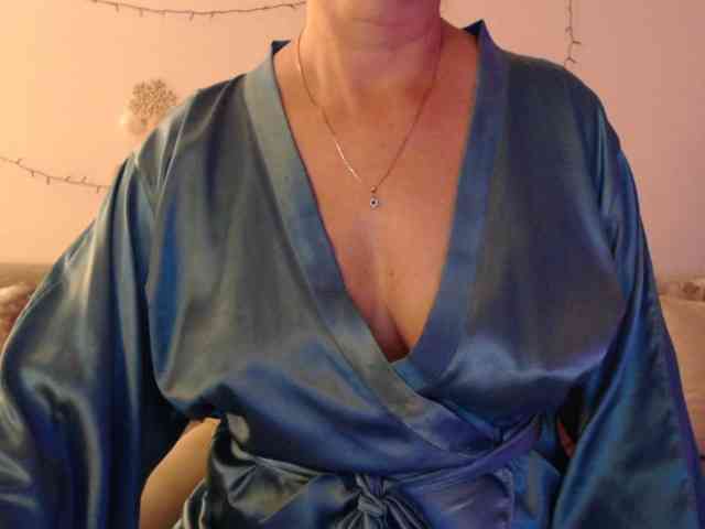 goodSnowQueen webcam