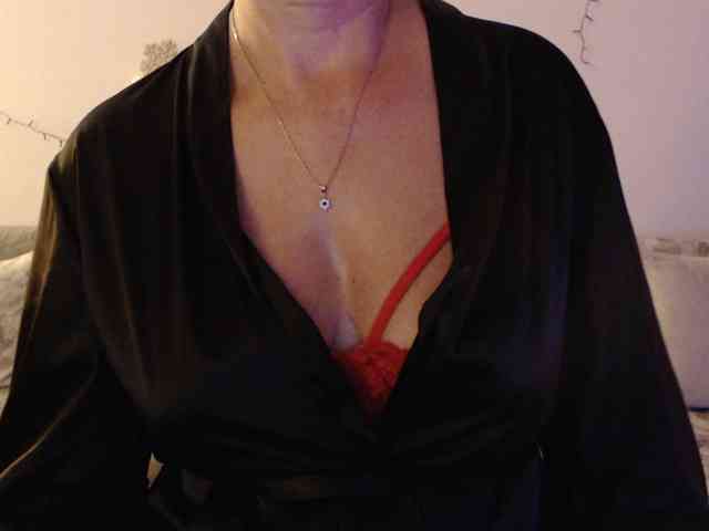 goodSnowQueen webcam