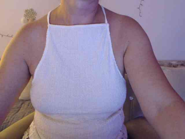 goodSnowQueen webcam