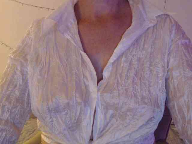 goodSnowQueen webcam