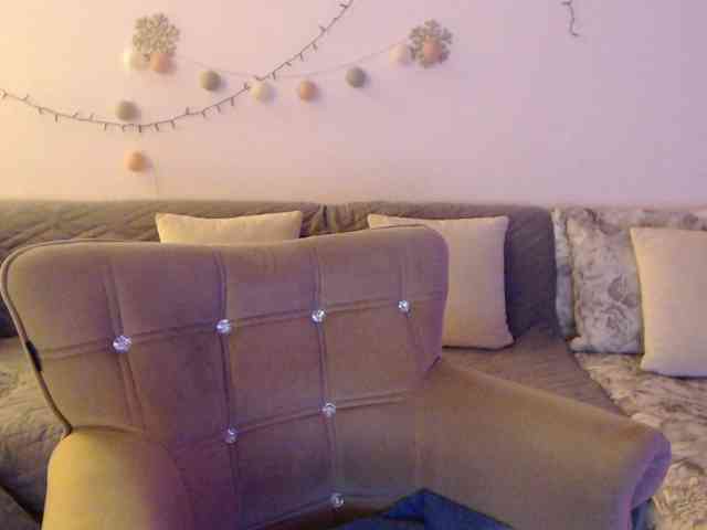 goodSnowQueen webcam