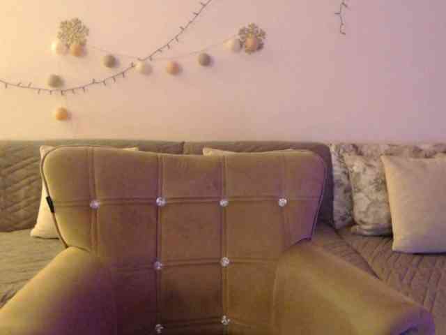 goodSnowQueen webcam