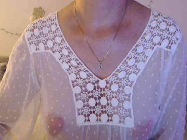 goodSnowQueen webcam