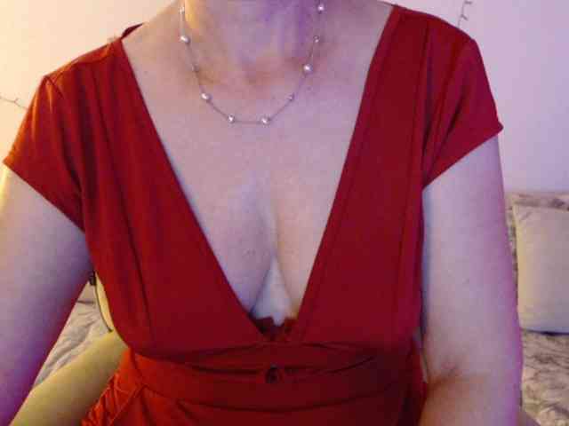 goodSnowQueen webcam