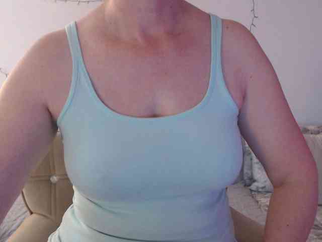 goodSnowQueen webcam