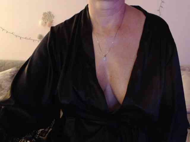 goodSnowQueen webcam