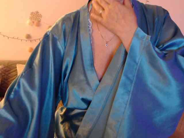 goodSnowQueen webcam