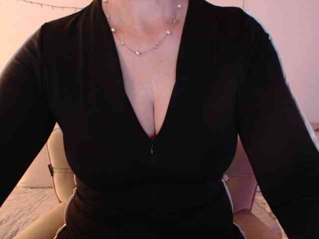 goodSnowQueen webcam
