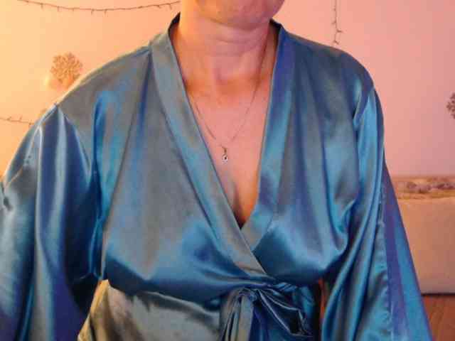 goodSnowQueen webcam