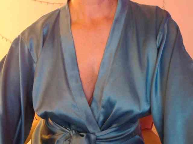 goodSnowQueen webcam