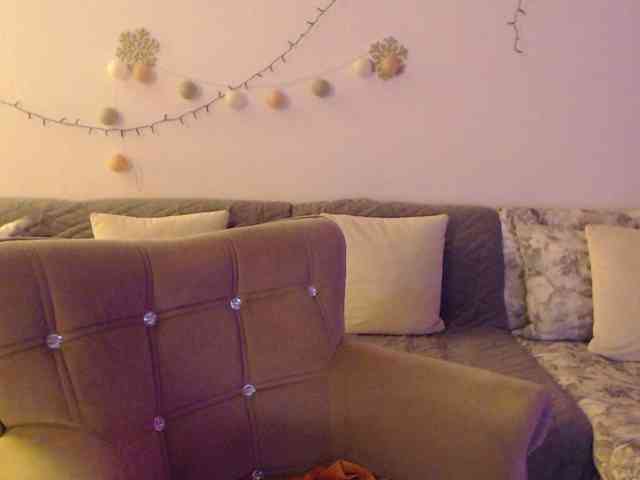 goodSnowQueen webcam