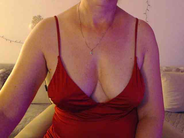 goodSnowQueen webcam