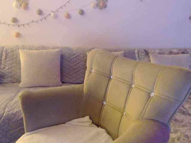 goodSnowQueen webcam