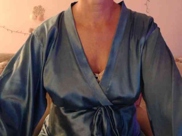 goodSnowQueen webcam