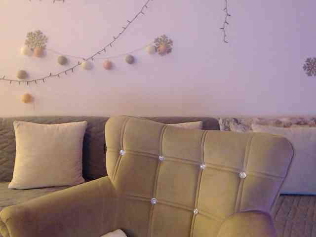 goodSnowQueen webcam