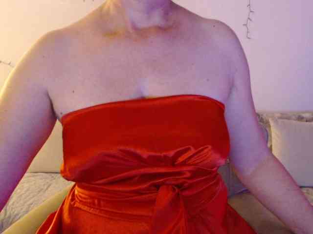 goodSnowQueen webcam