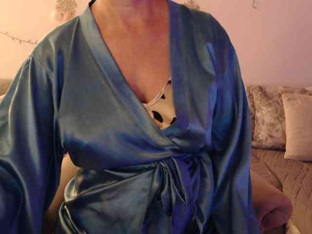 goodSnowQueen webcam