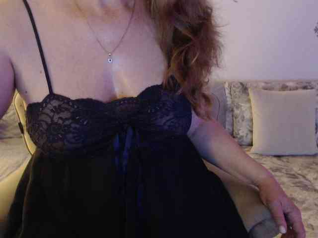 goodSnowQueen webcam
