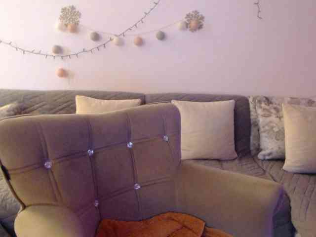 goodSnowQueen webcam