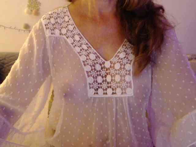 goodSnowQueen webcam