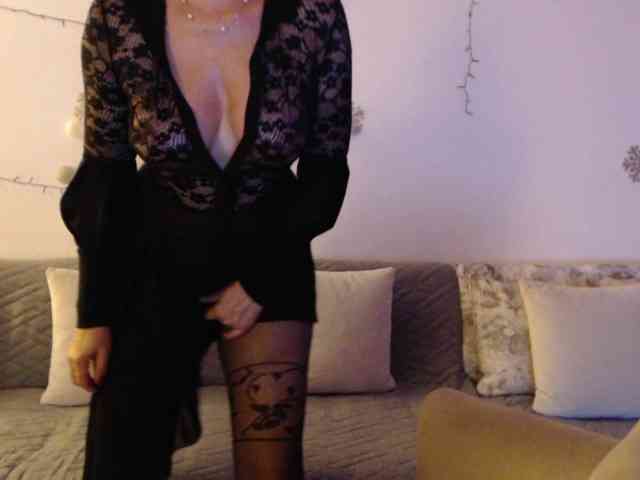 goodSnowQueen webcam