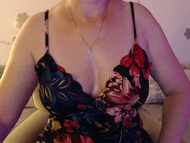 goodSnowQueen webcam